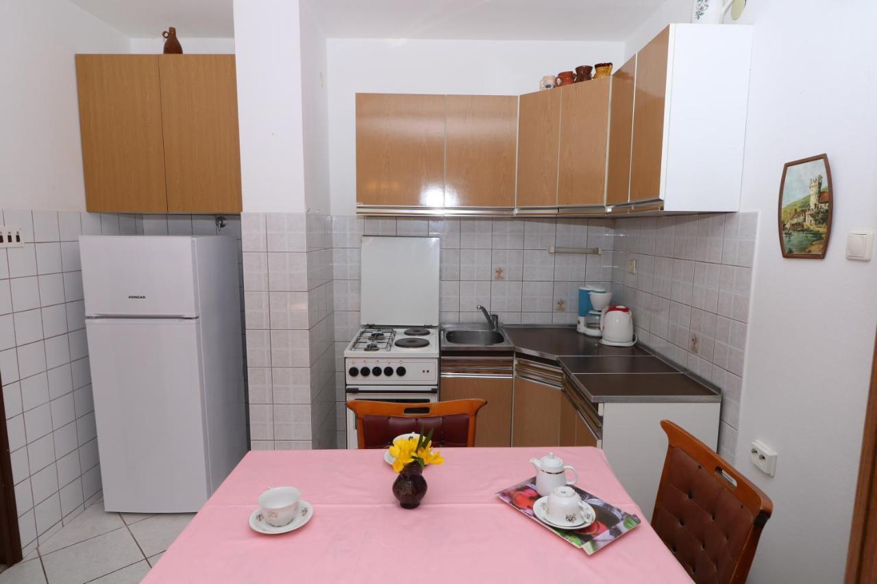 Apartments Magasic With Terrace 바슈카 외부 사진